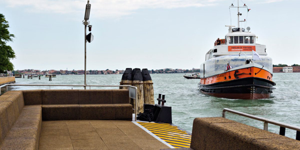 trafaria praia sughero corkpan alla biennale di venezia