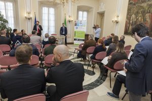 Conferenza di presentazione Cubo di Ghiaccio Varese