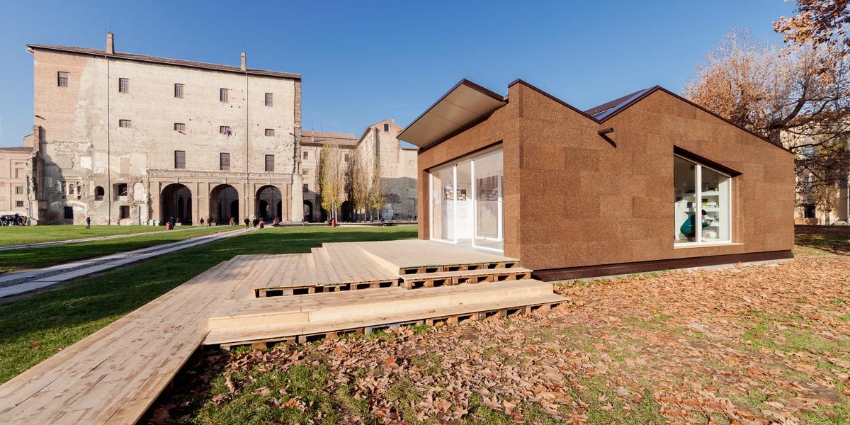 Il Modulo Eco di Parma è rivestito in sughero faccia a vista